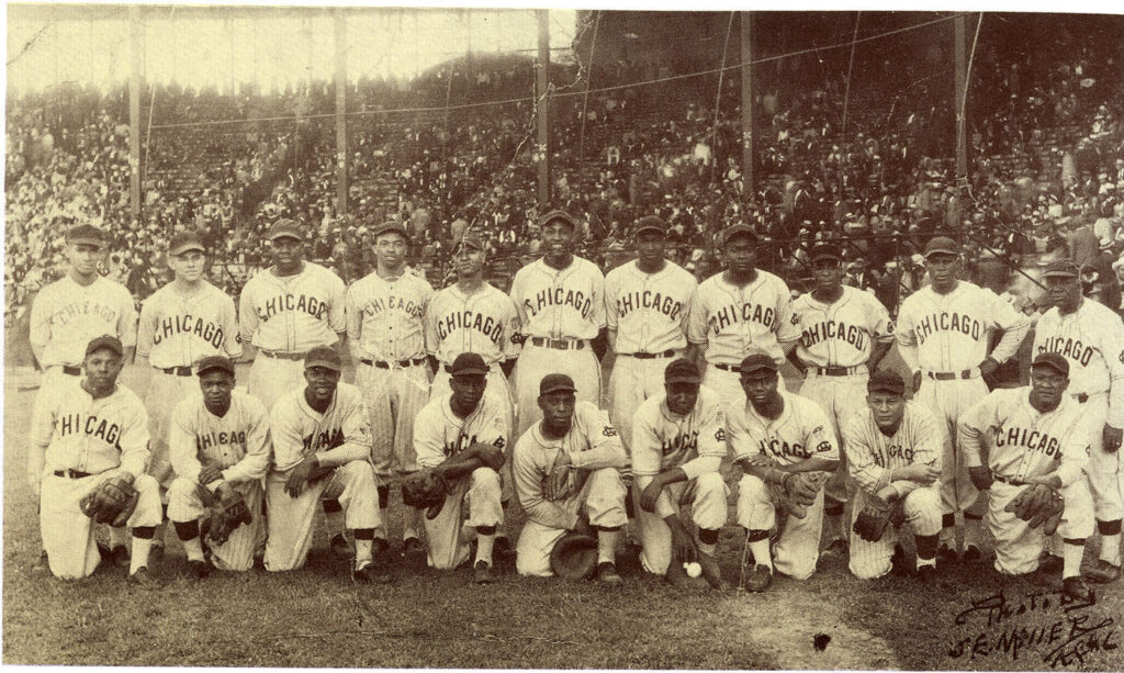 black and white image of the 1947 chicago american giants baseball team